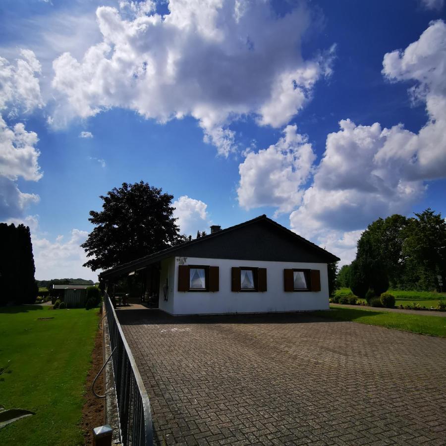 Bb19 Eifel-Ferienhaus Am Moseltal Mit Saunahaus Beuren  외부 사진